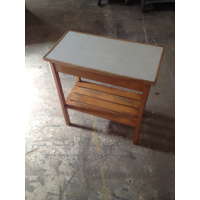 Vintage tafeltje of sidetable